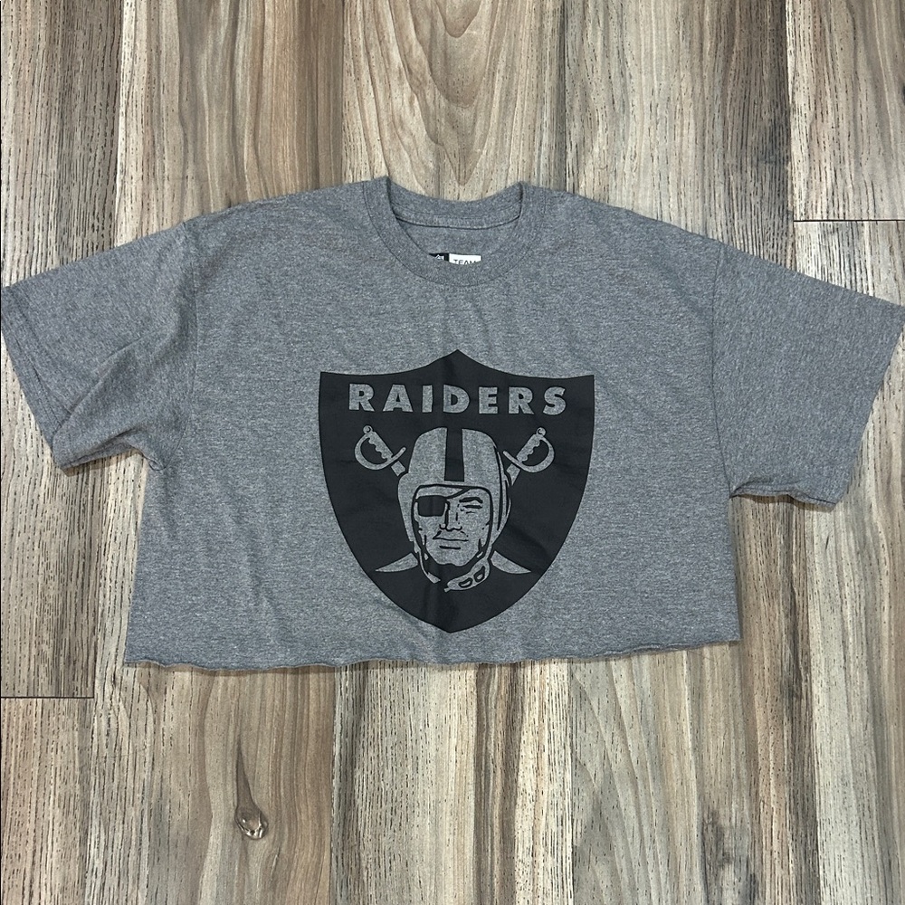 NFL Gray Raiders Short Sleeve Tee